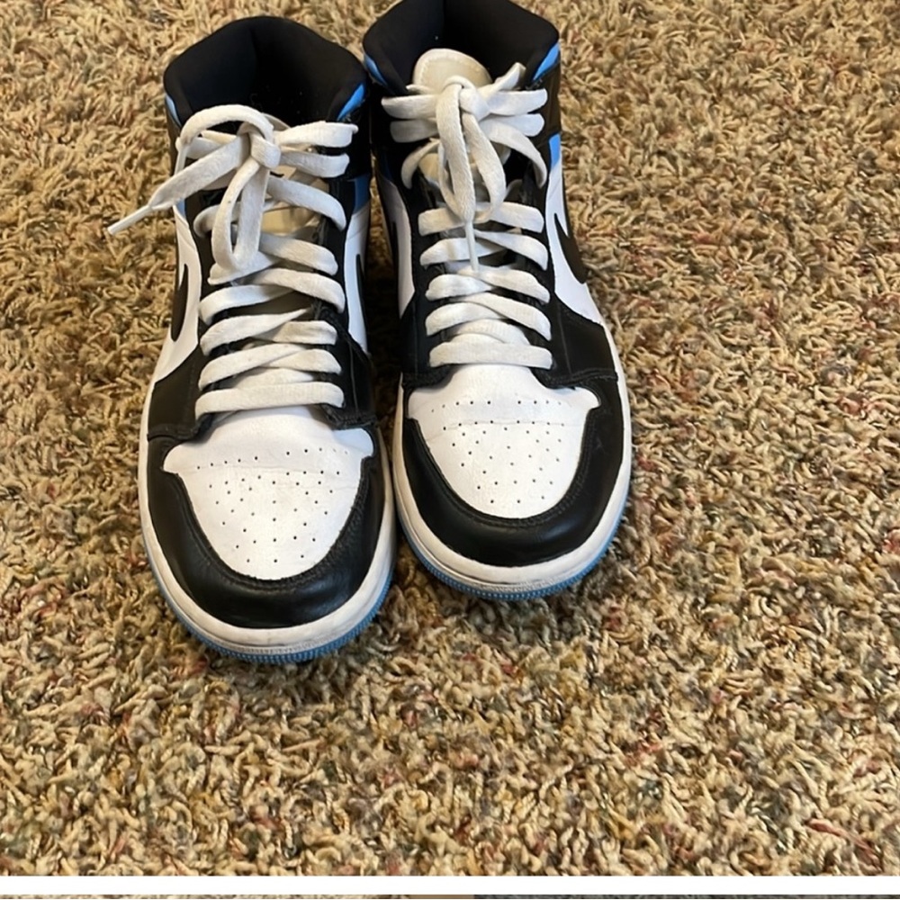 Women’s Jordan’s mid 1 shoes